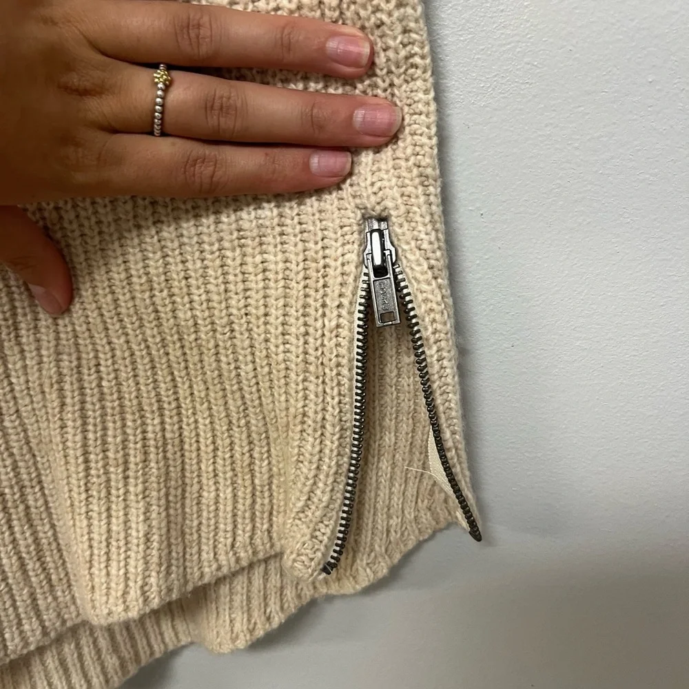 American Eagle Sweater Dress - Picture 2 of 3